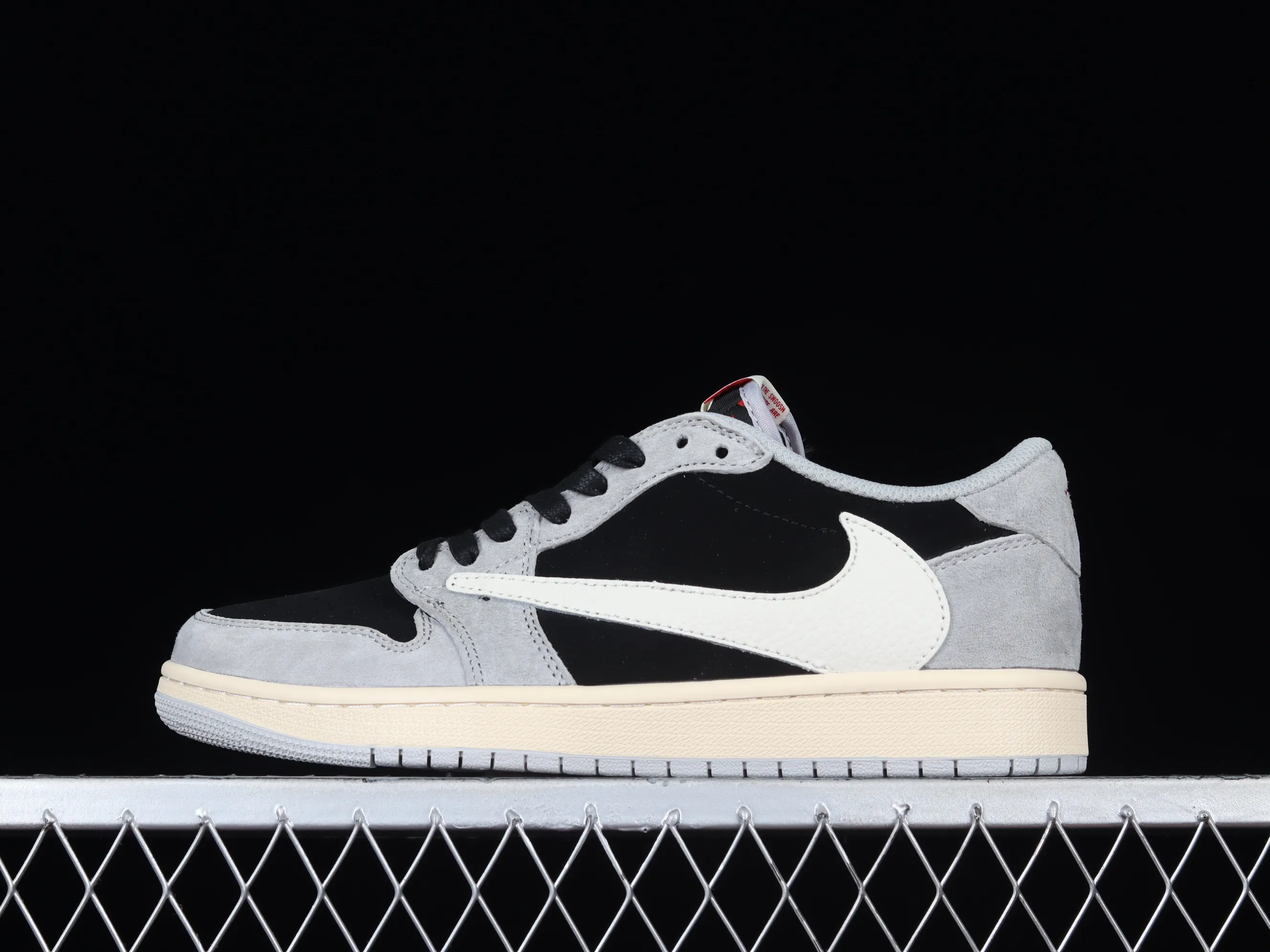 All Categories Air Jordan Jordan Series Basketball Shoes Air Jordan 1 Low Travis Scott x Air Jordan 1 Low "Black Phantom" AJ1 Joe 1 Overhook Black Phantom DM7866-001